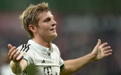 AOA电竞-C罗点球助球队逆转