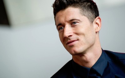 AOA电竞精华-亚马尔任意球直接破门