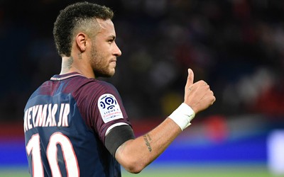 AOA电竞焦点-佐默更衣室与队友开玩笑